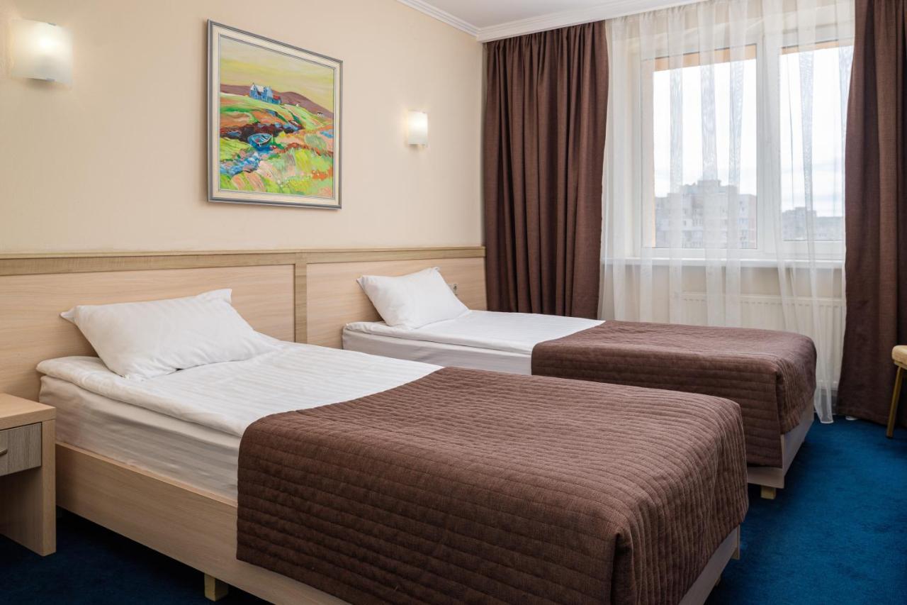 Sonata Hotel & Restaurant "Готель Соната" Lviv Bagian luar foto