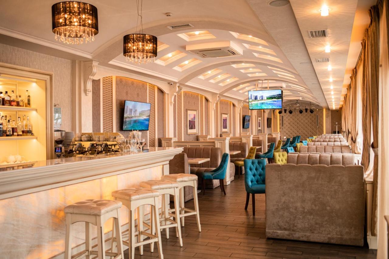 Sonata Hotel & Restaurant "Готель Соната" Lviv Bagian luar foto