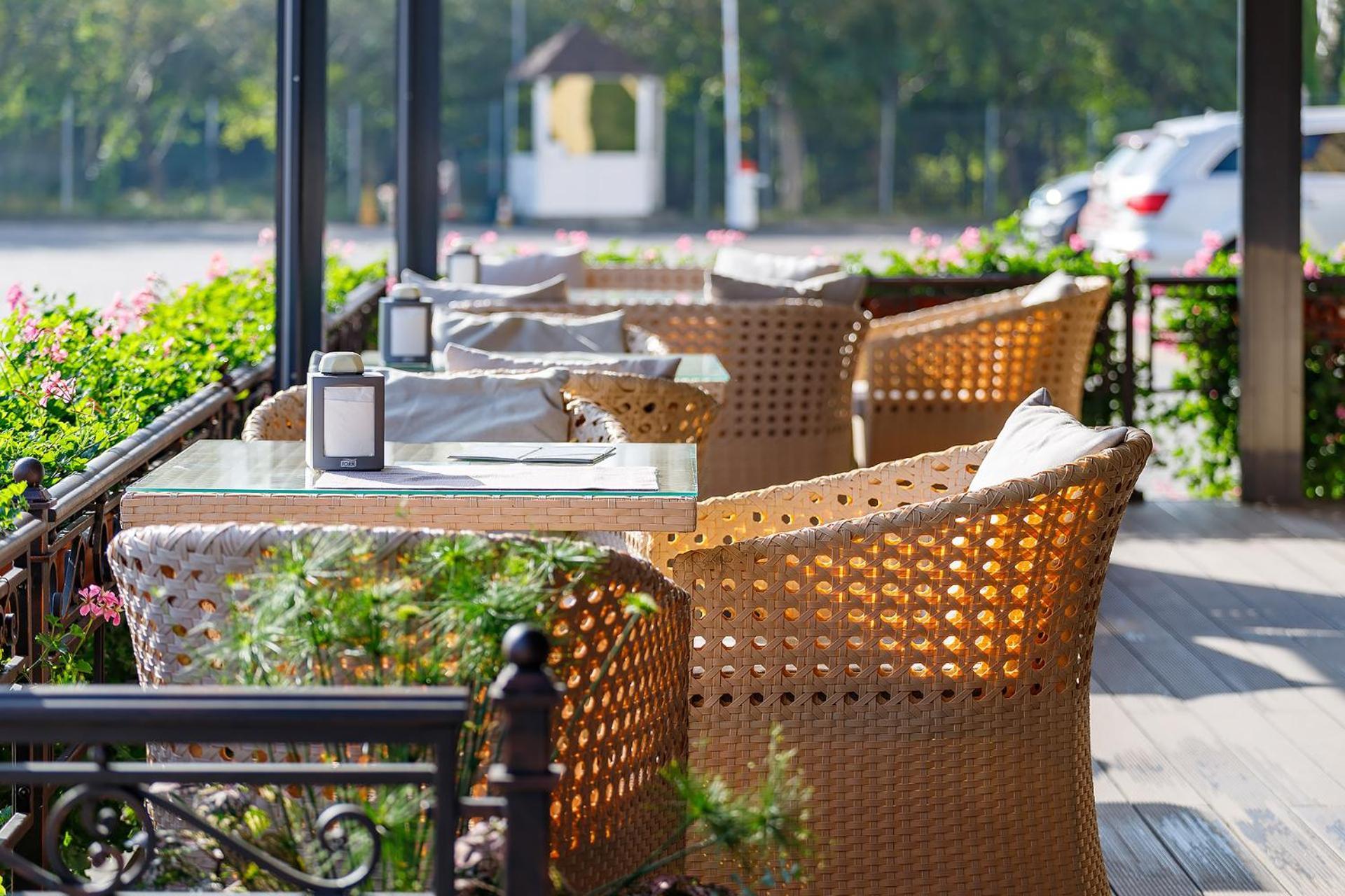 Sonata Hotel & Restaurant "Готель Соната" Lviv Bagian luar foto